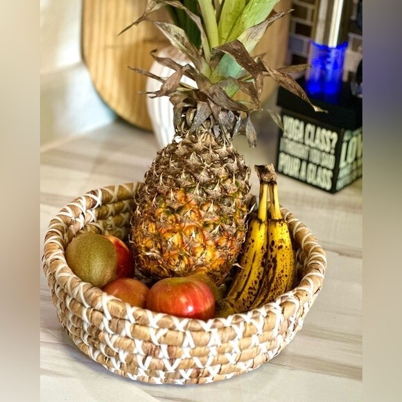 Rustic Woven Wicker Basket 11 inches - Picture 10 of 11